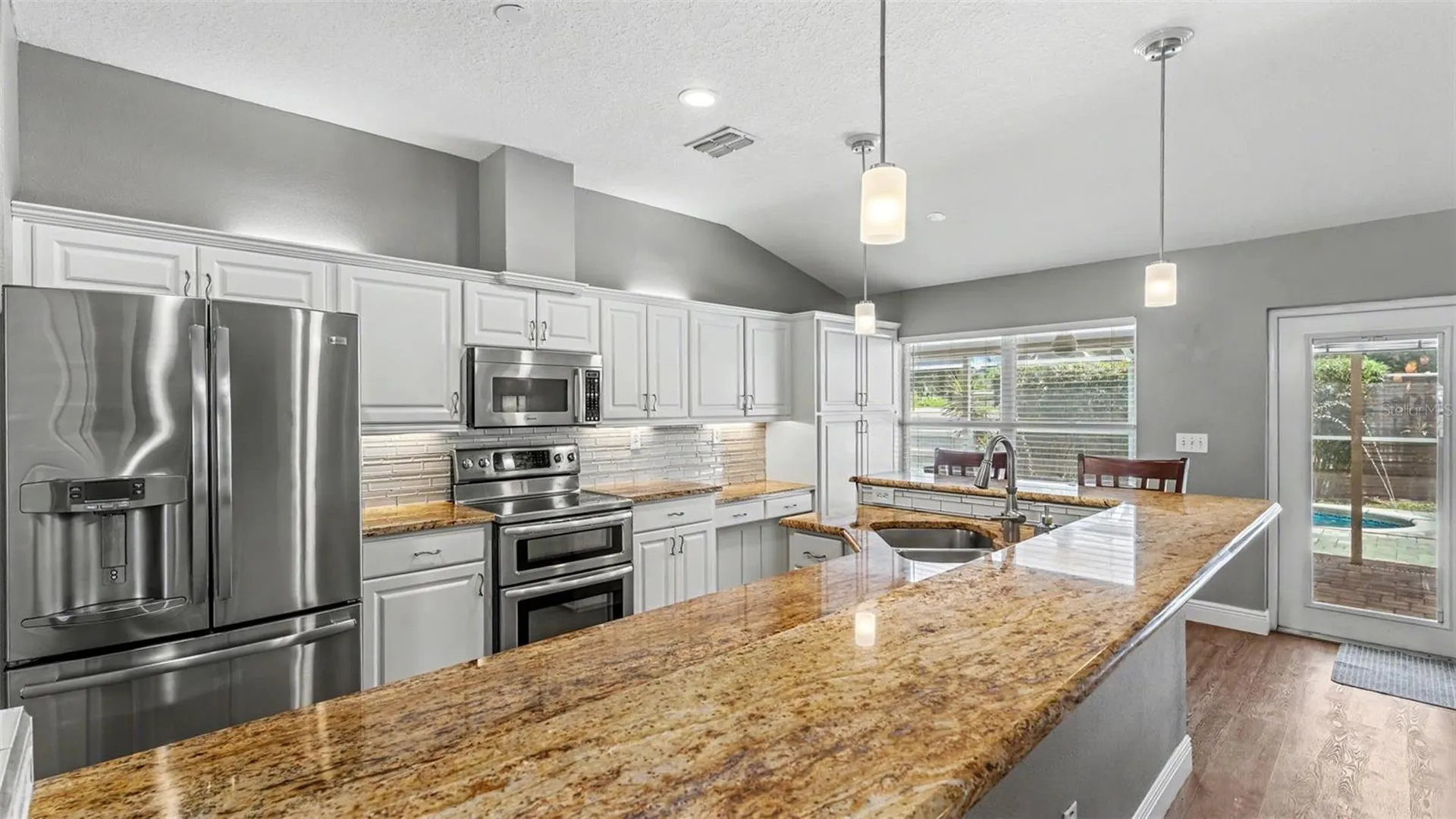 2219 Towering Oaks Circle Seffner FL 33584