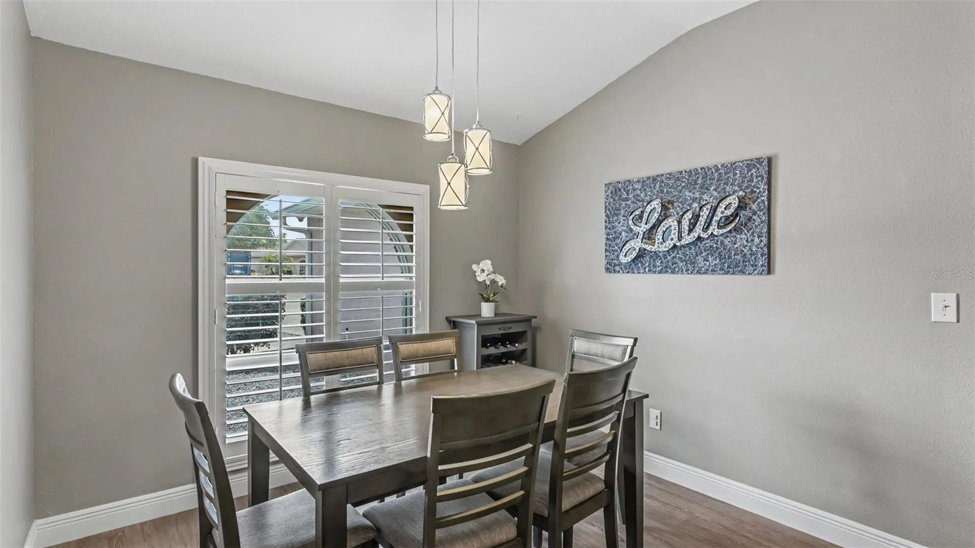 2219 Towering Oaks Circle Seffner FL 33584