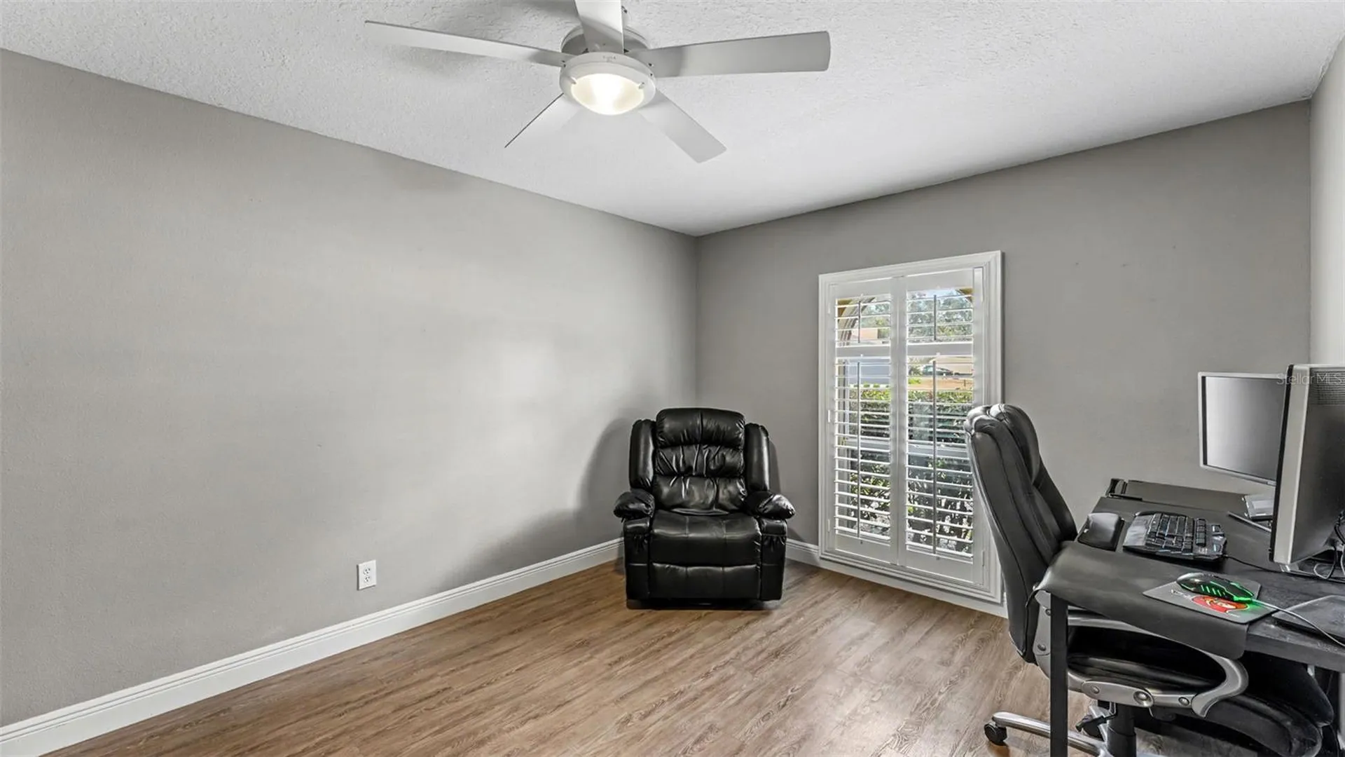 2219 Towering Oaks Circle Seffner FL 33584