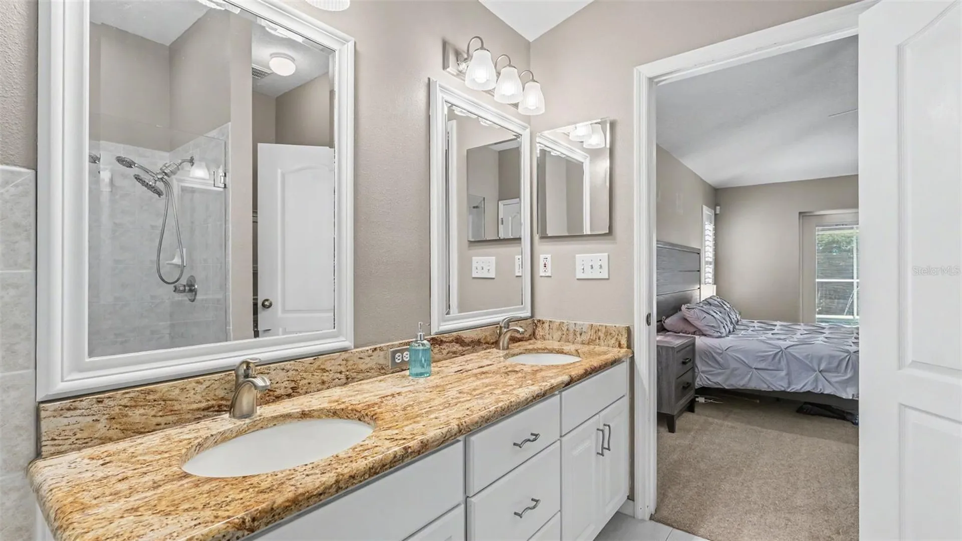 2219 Towering Oaks Circle Seffner FL 33584