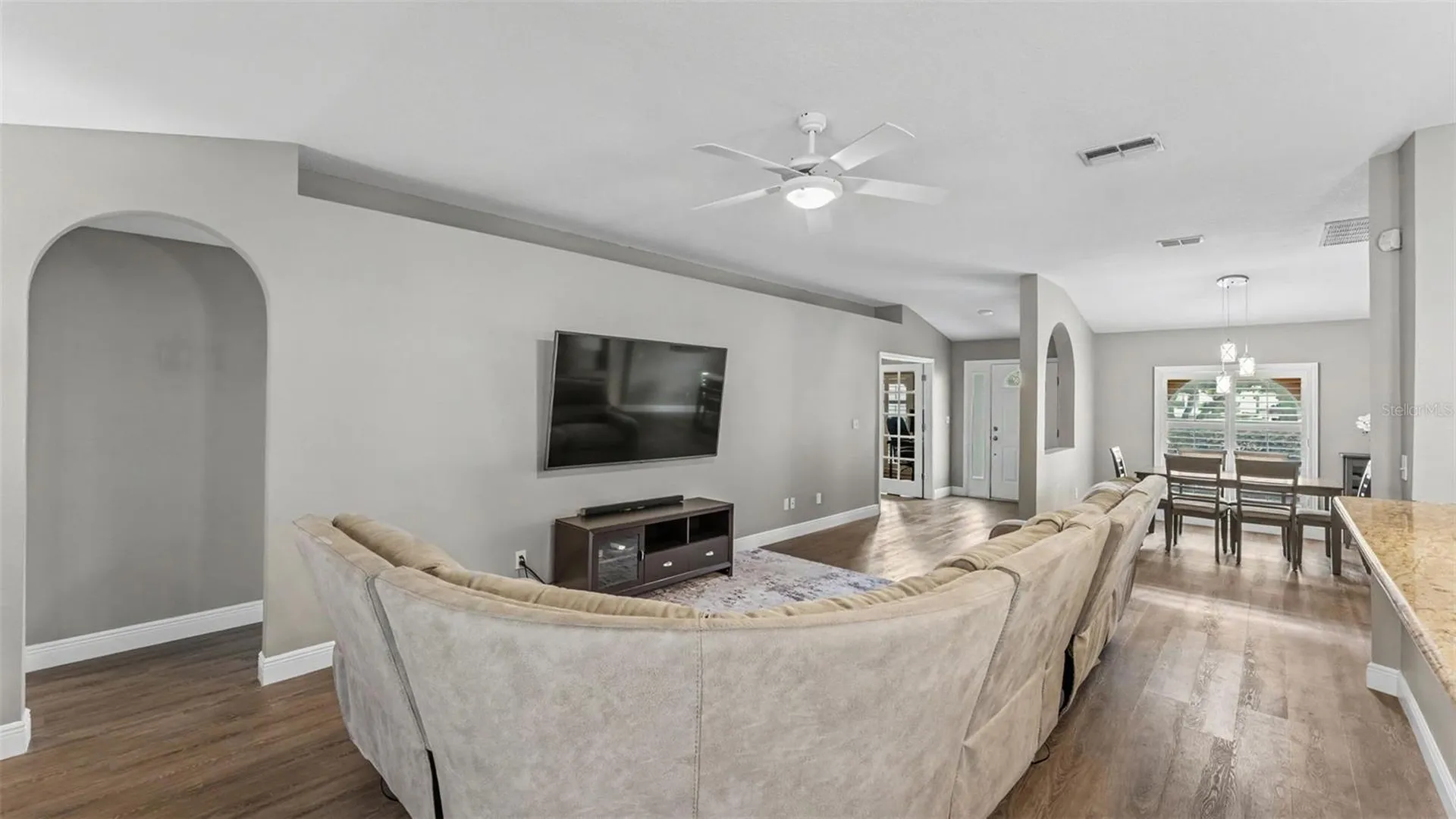 2219 Towering Oaks Circle Seffner FL 33584