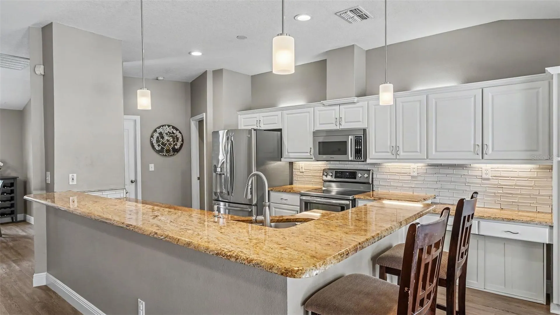 2219 Towering Oaks Circle Seffner FL 33584