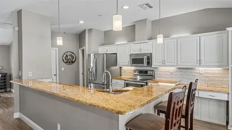 2219 Towering Oaks Circle Seffner FL 33584