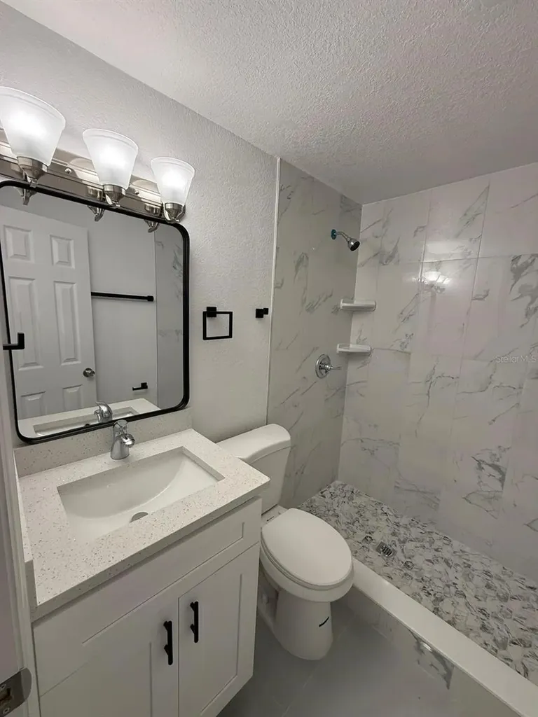 427 40th Avenue S St Petersburg FL 33705