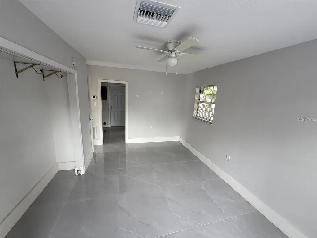 427 40th Avenue S St Petersburg FL 33705