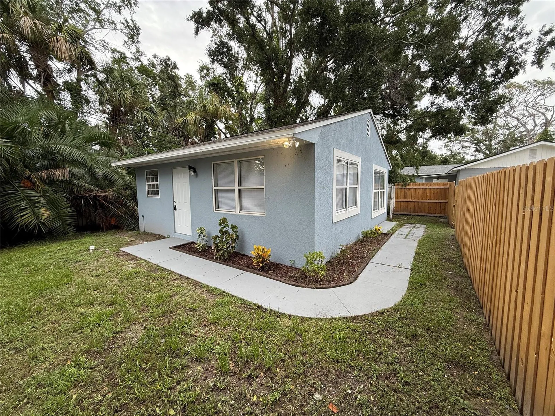 427 40th Avenue S St Petersburg FL 33705