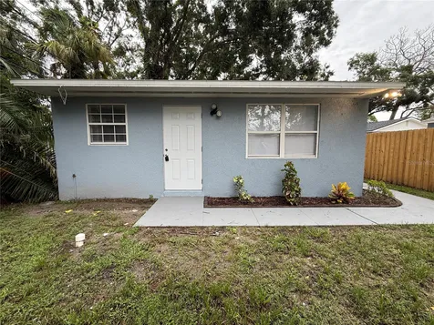 427 40th Avenue S St Petersburg FL 33705