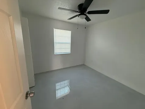 427 40th Avenue S St Petersburg FL 33705