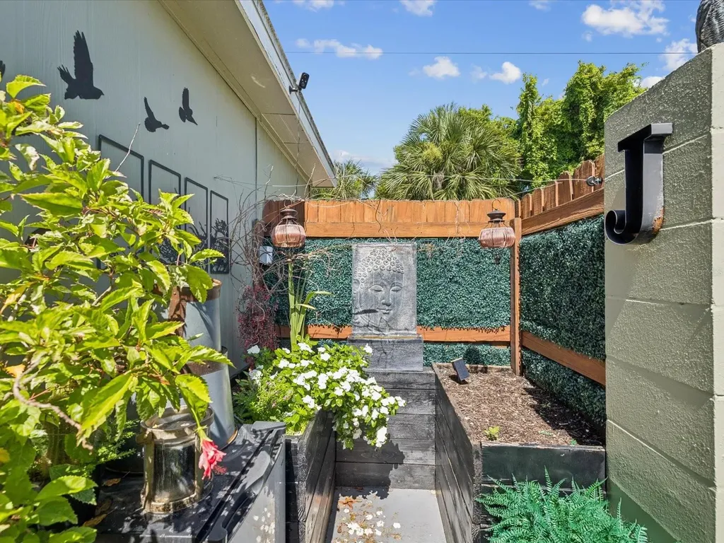 1308 70th Street N St Petersburg FL 33710