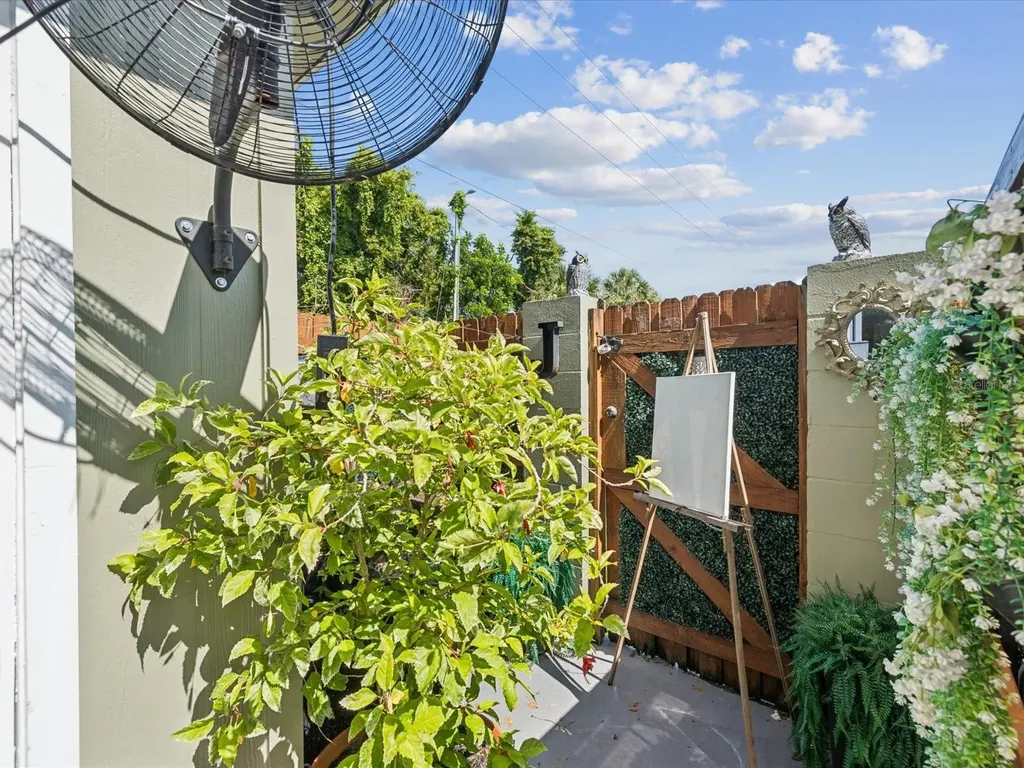 1308 70th Street N St Petersburg FL 33710
