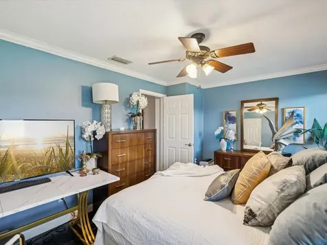 1308 70th Street N St Petersburg FL 33710