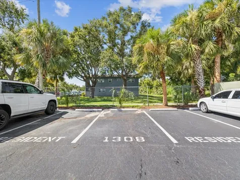 1308 70th Street N St Petersburg FL 33710