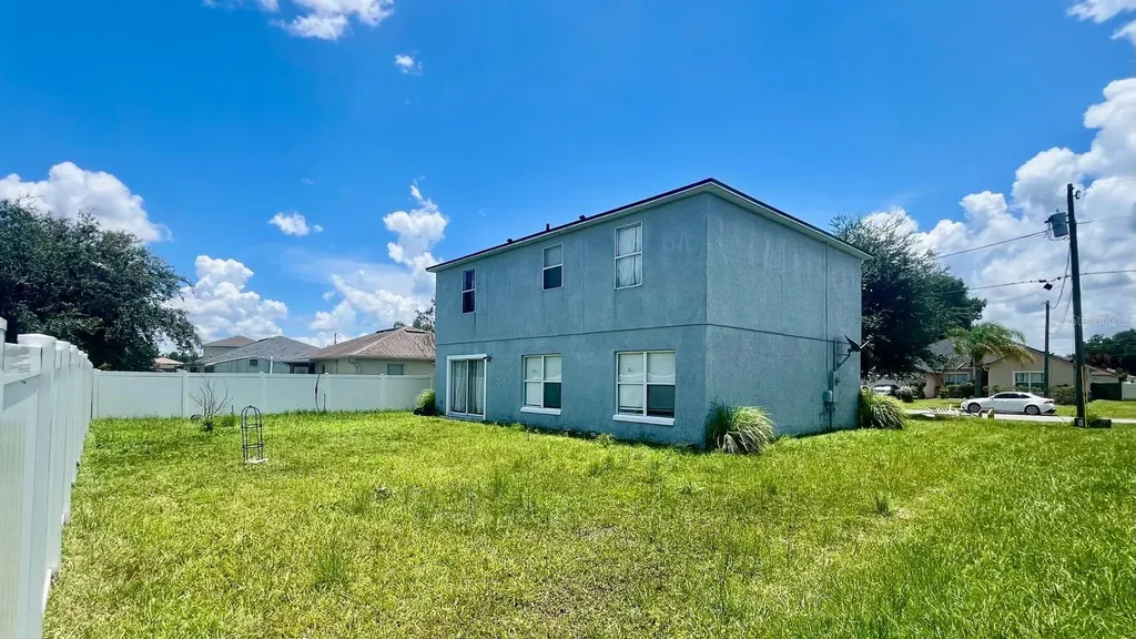 703 Robin Court Kissimmee FL 34759