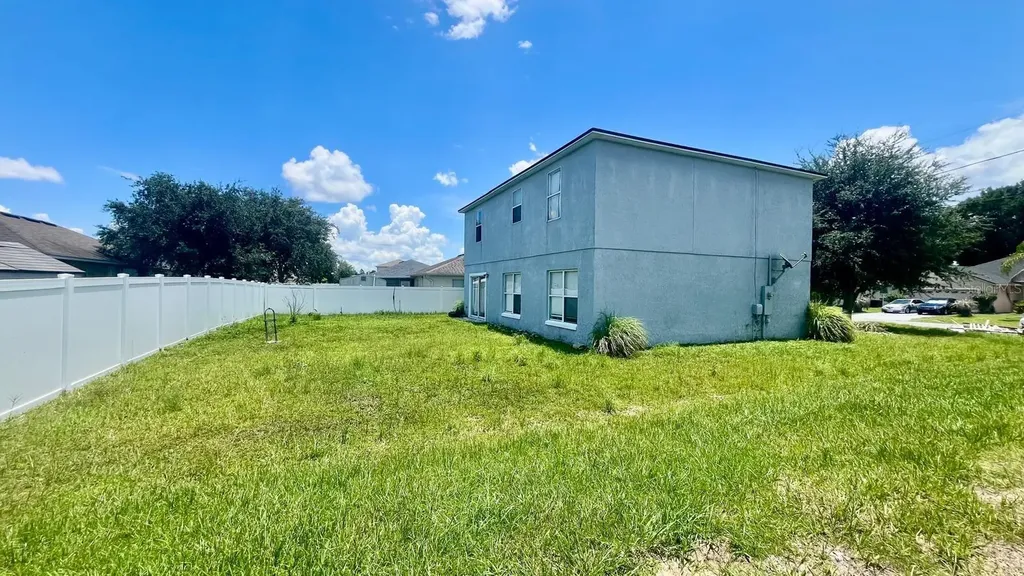 703 Robin Court Kissimmee FL 34759