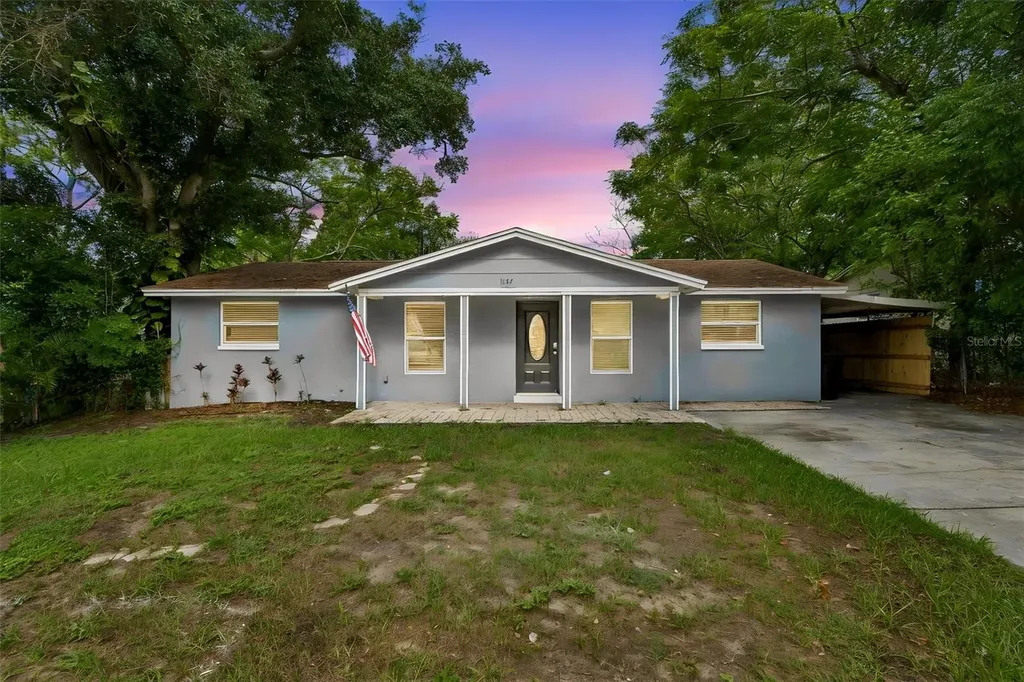 1124 Jadewood Avenue Clearwater FL 33759