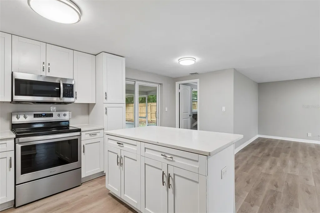 1124 Jadewood Avenue Clearwater FL 33759