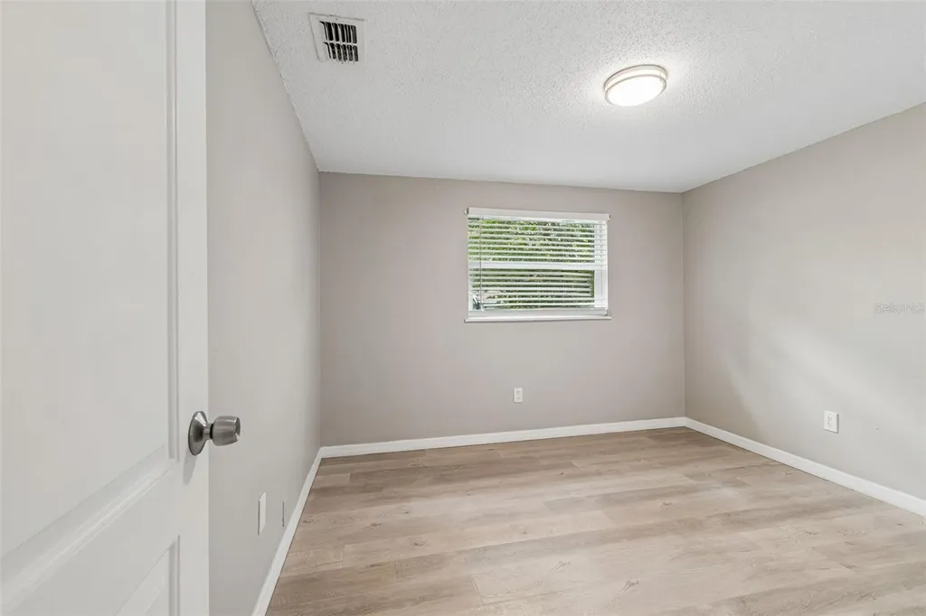 1124 Jadewood Avenue Clearwater FL 33759
