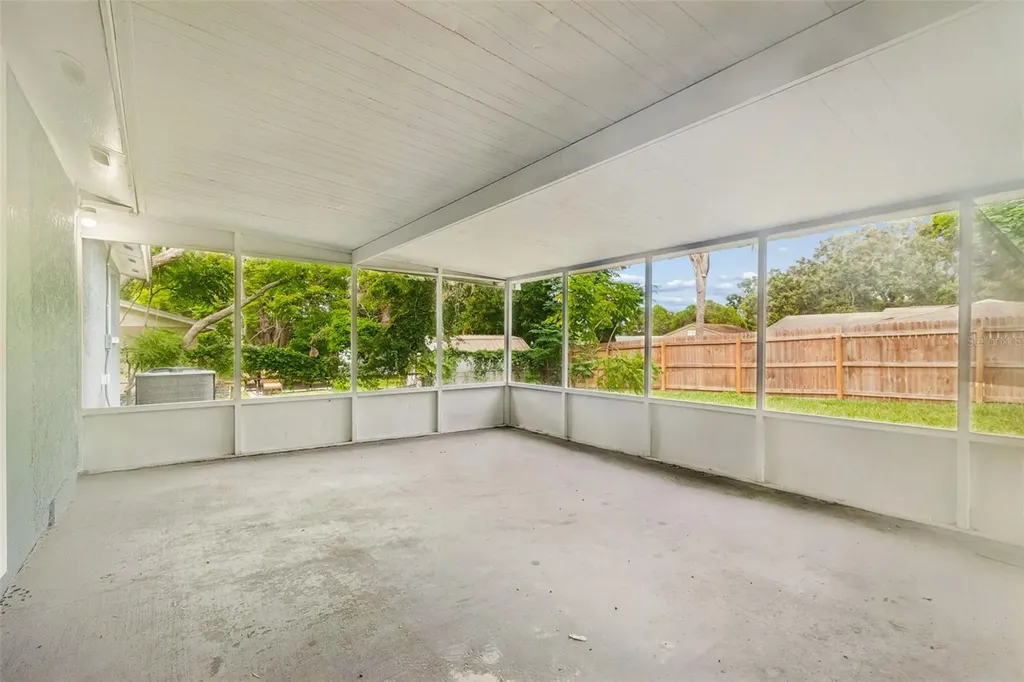 1124 Jadewood Avenue Clearwater FL 33759