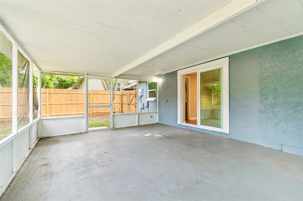 1124 Jadewood Avenue Clearwater FL 33759