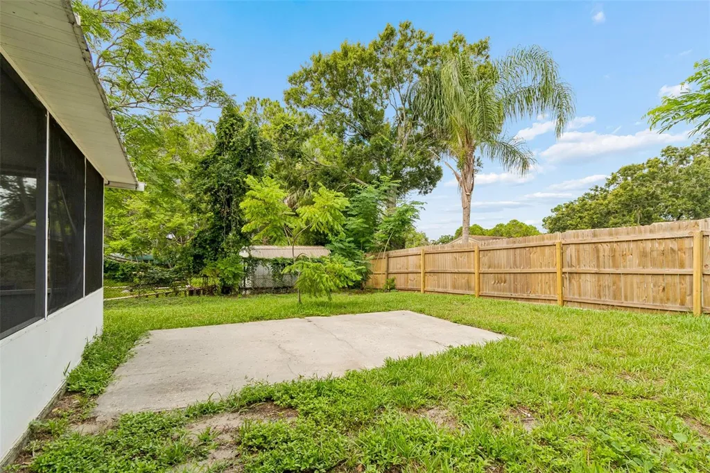 1124 Jadewood Avenue Clearwater FL 33759