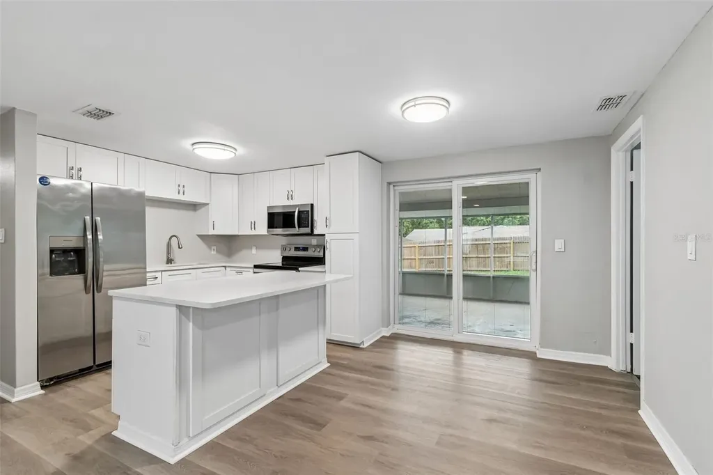 1124 Jadewood Avenue Clearwater FL 33759