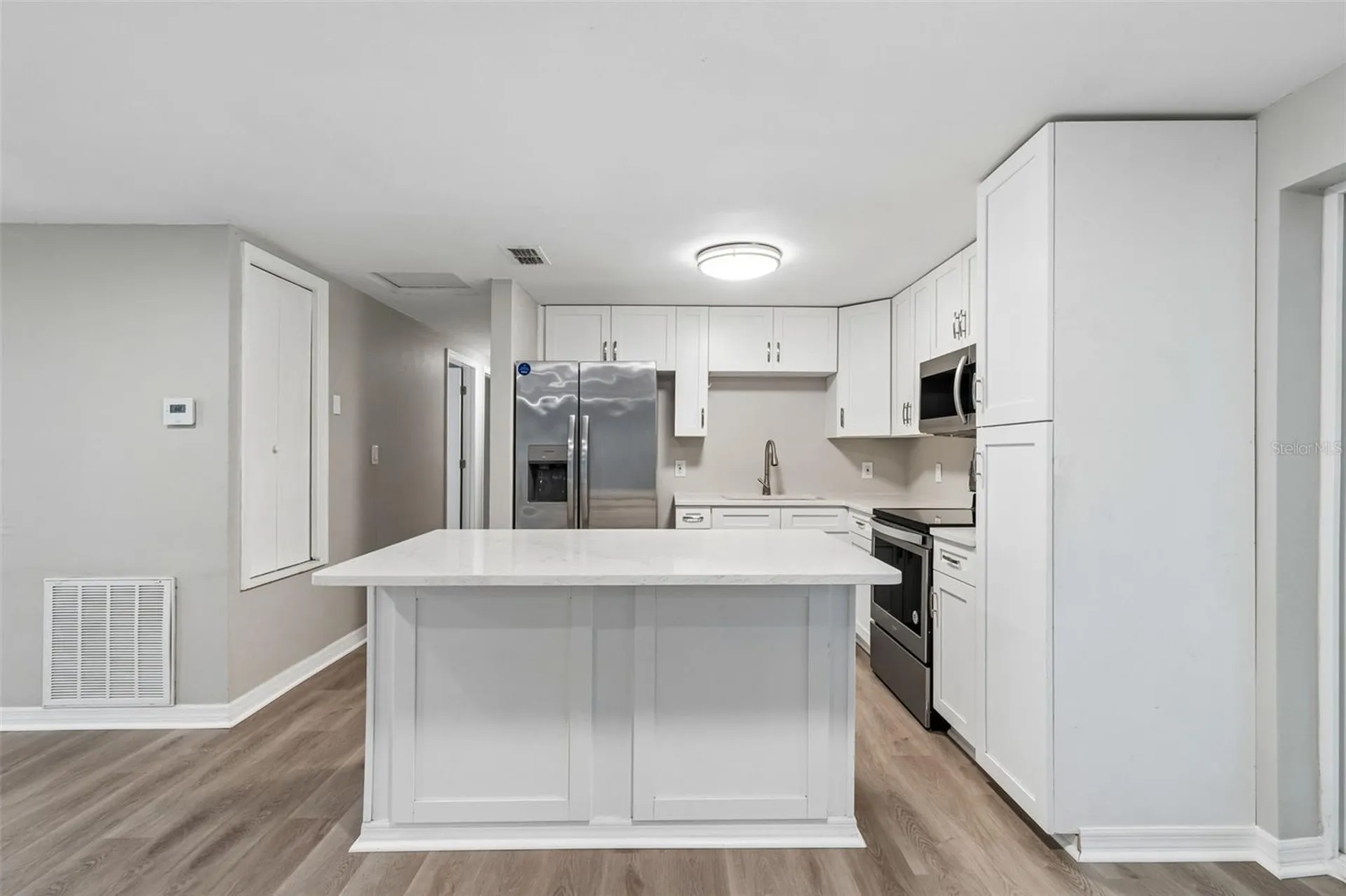 1124 Jadewood Avenue Clearwater FL 33759