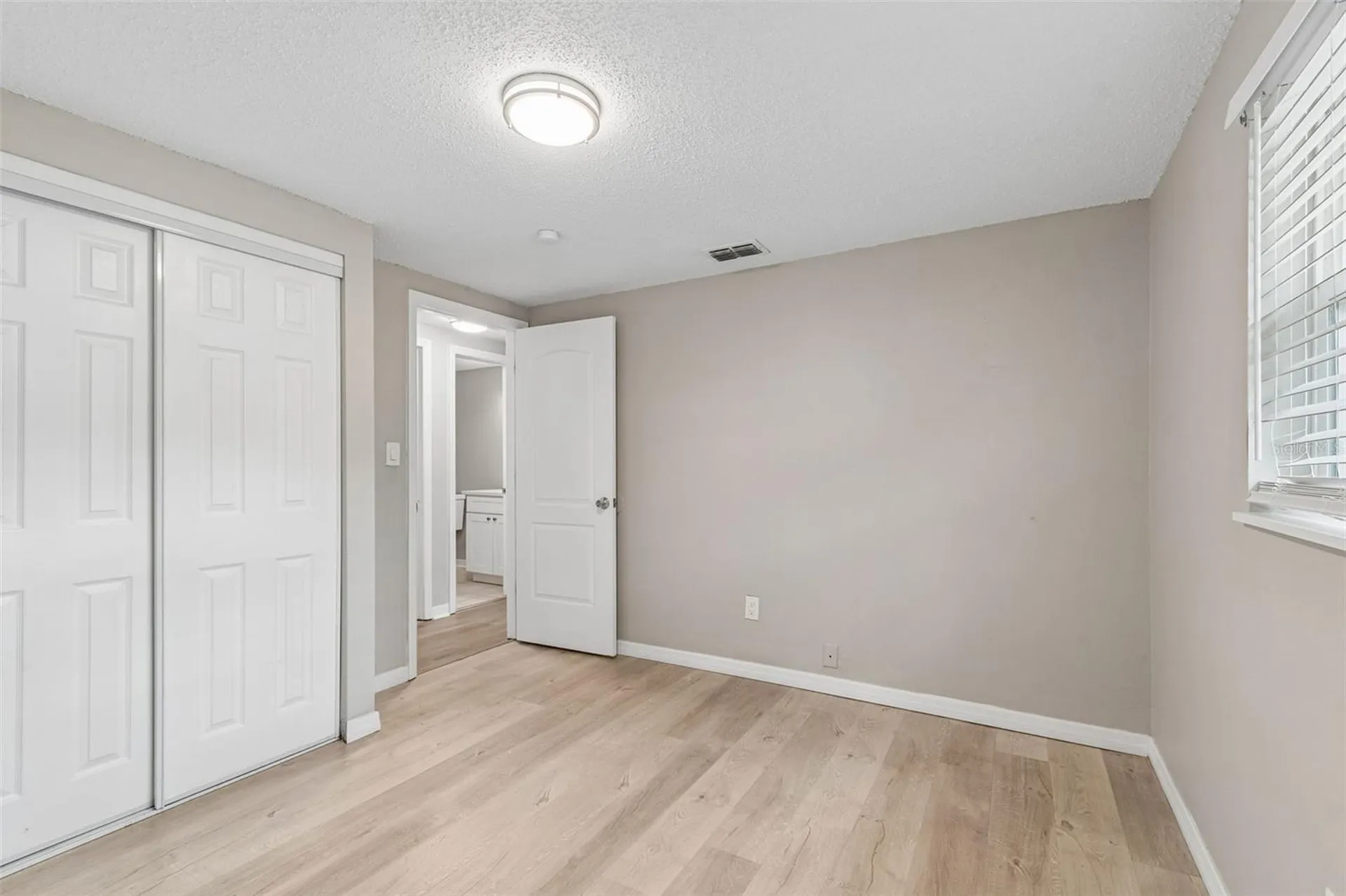 1124 Jadewood Avenue Clearwater FL 33759