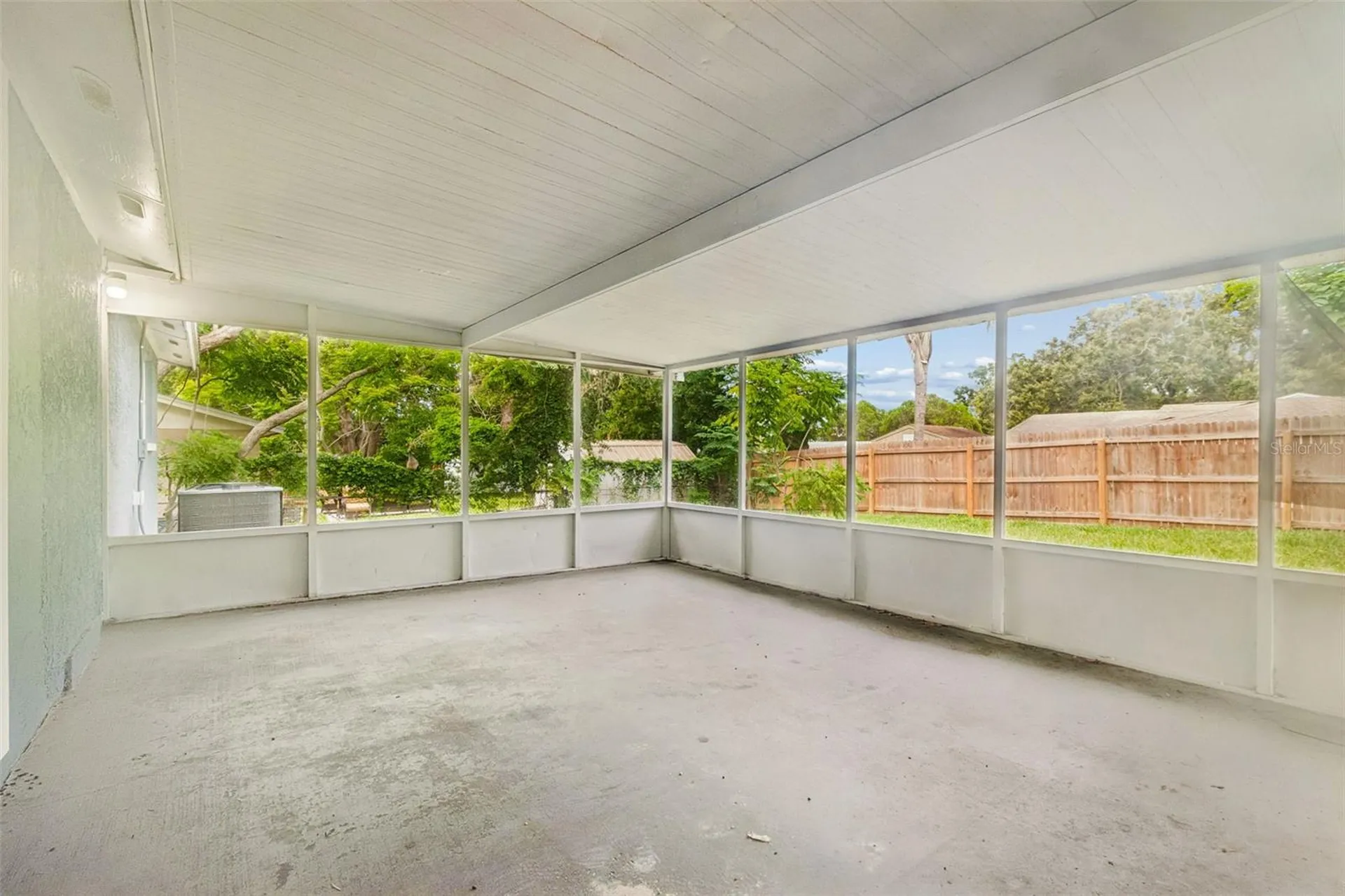 1124 Jadewood Avenue Clearwater FL 33759