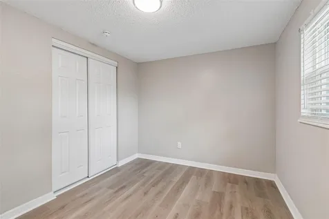 1124 Jadewood Avenue Clearwater FL 33759