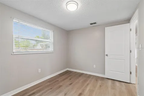 1124 Jadewood Avenue Clearwater FL 33759