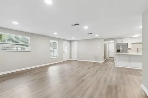 1124 Jadewood Avenue Clearwater FL 33759