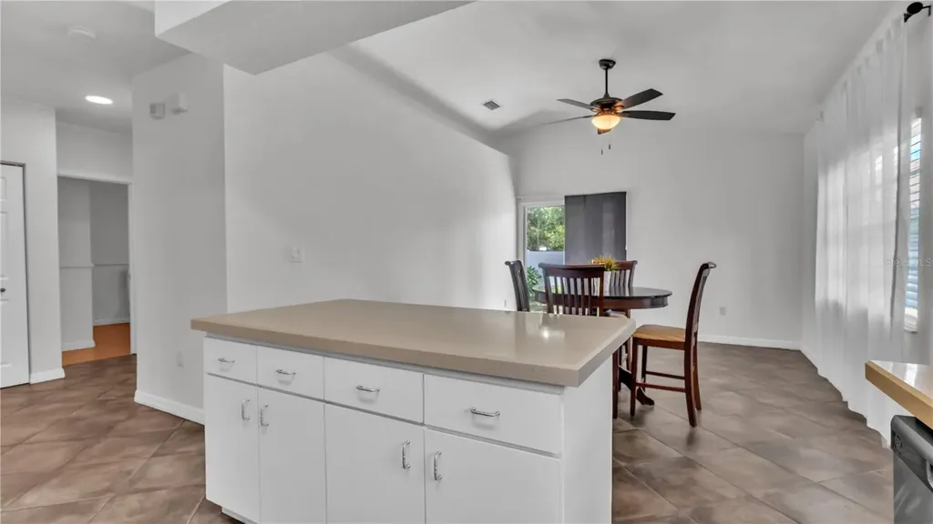 1103 W Kirby Street Tampa FL 33604