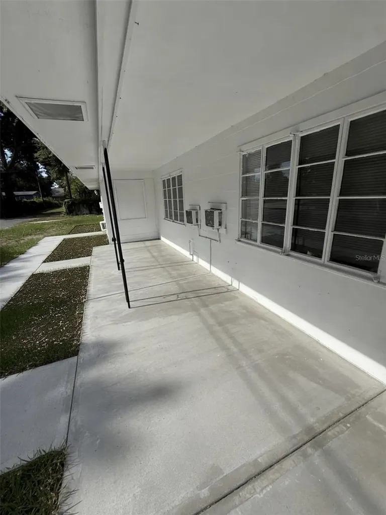935 17th Avenue S St Petersburg FL 33705