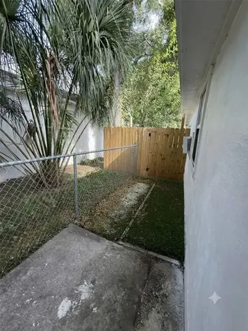935 17th Avenue S St Petersburg FL 33705