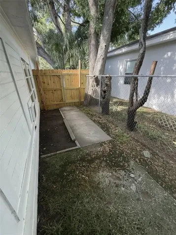 935 17th Avenue S St Petersburg FL 33705