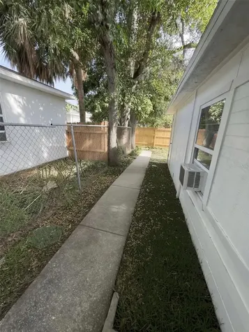 935 17th Avenue S St Petersburg FL 33705