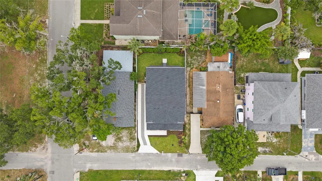413 W Paris Street Tampa FL 33604