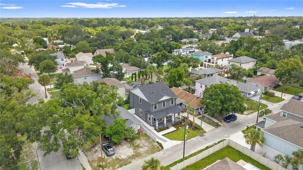 413 W Paris Street Tampa FL 33604