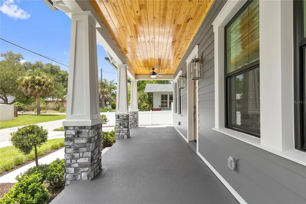 413 W Paris Street Tampa FL 33604