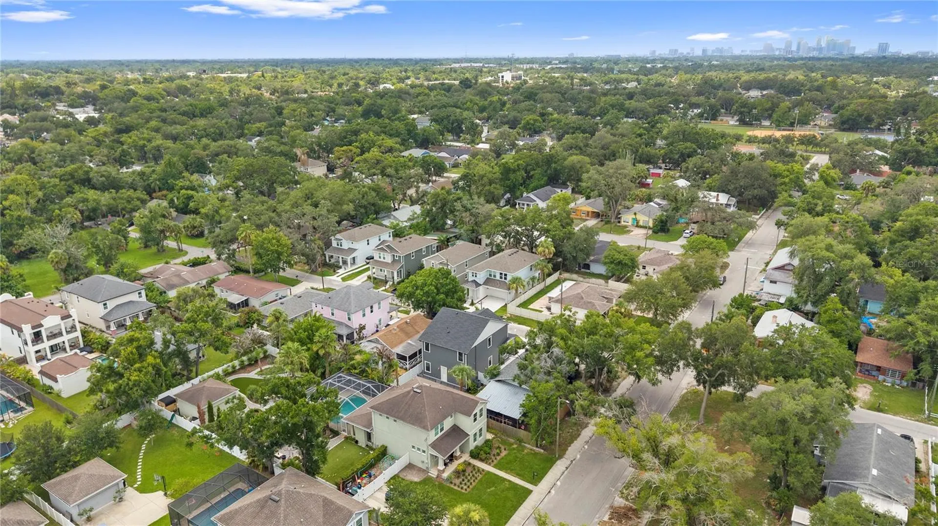 413 W Paris Street Tampa FL 33604