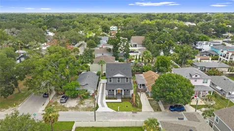 413 W Paris Street Tampa FL 33604