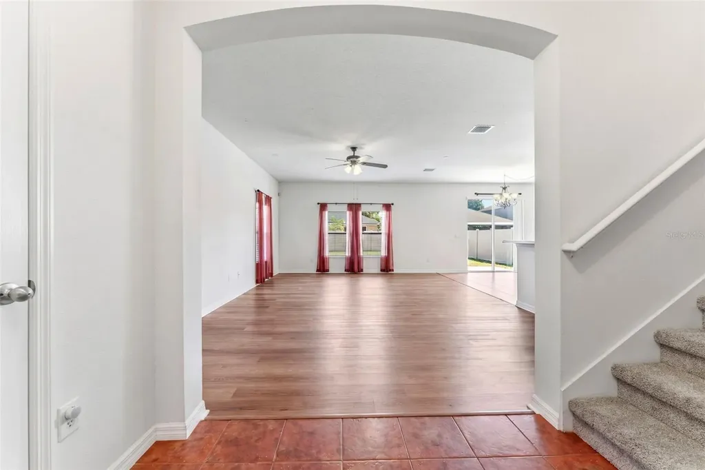 10257 Newminster Loop Ruskin FL 33573
