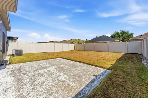 10257 Newminster Loop Ruskin FL 33573