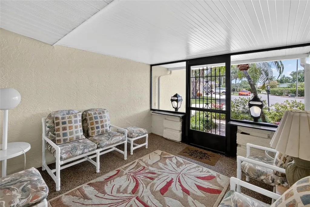 2221 Ivan Court Sun City Center FL 33573