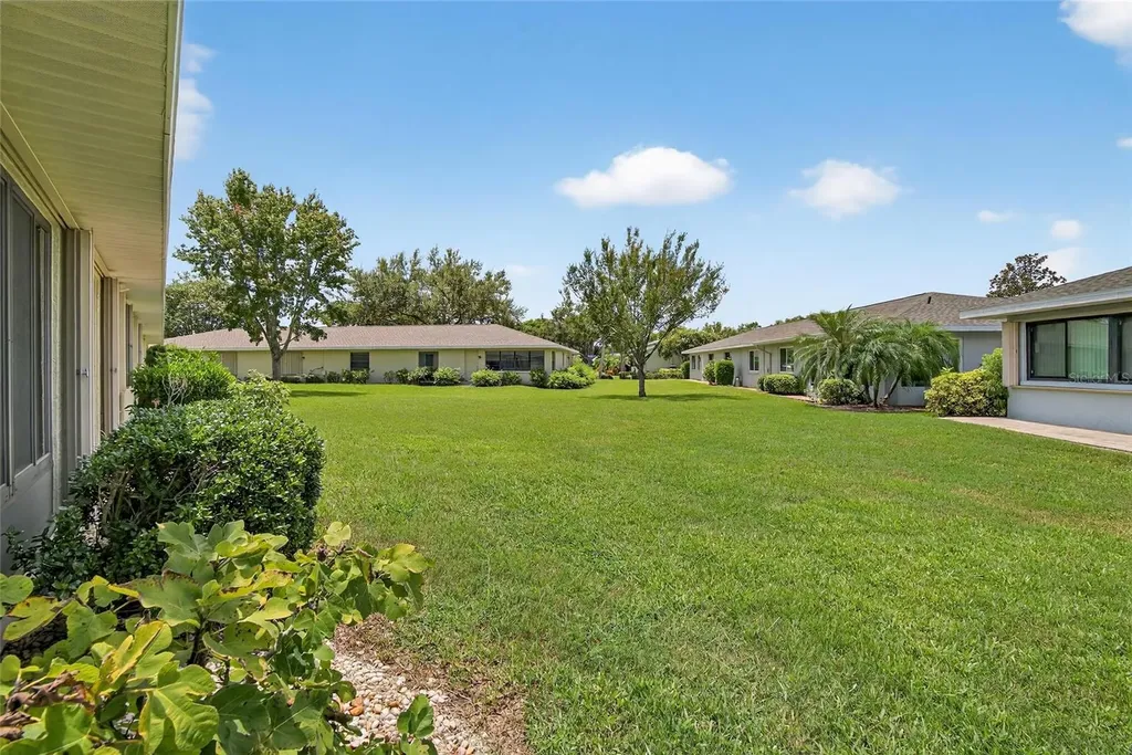 2221 Ivan Court Sun City Center FL 33573
