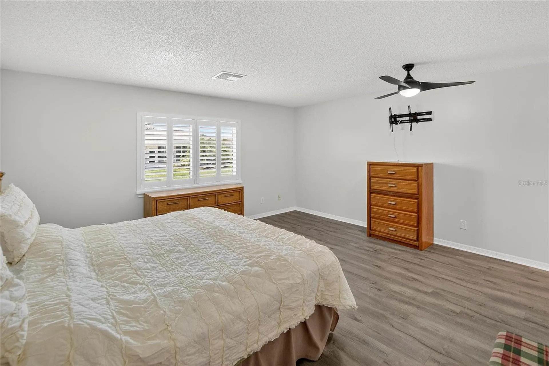2221 Ivan Court Sun City Center FL 33573