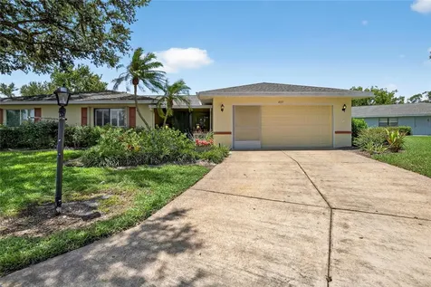 2221 Ivan Court Sun City Center FL 33573