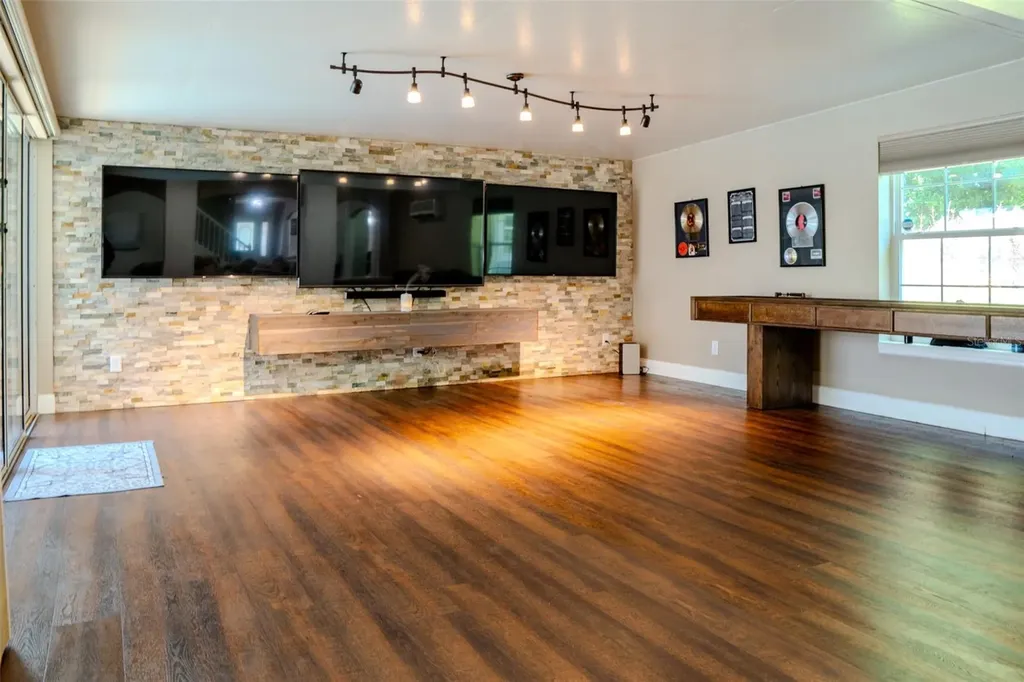 33721 Spring Drive Leesburg FL 34788
