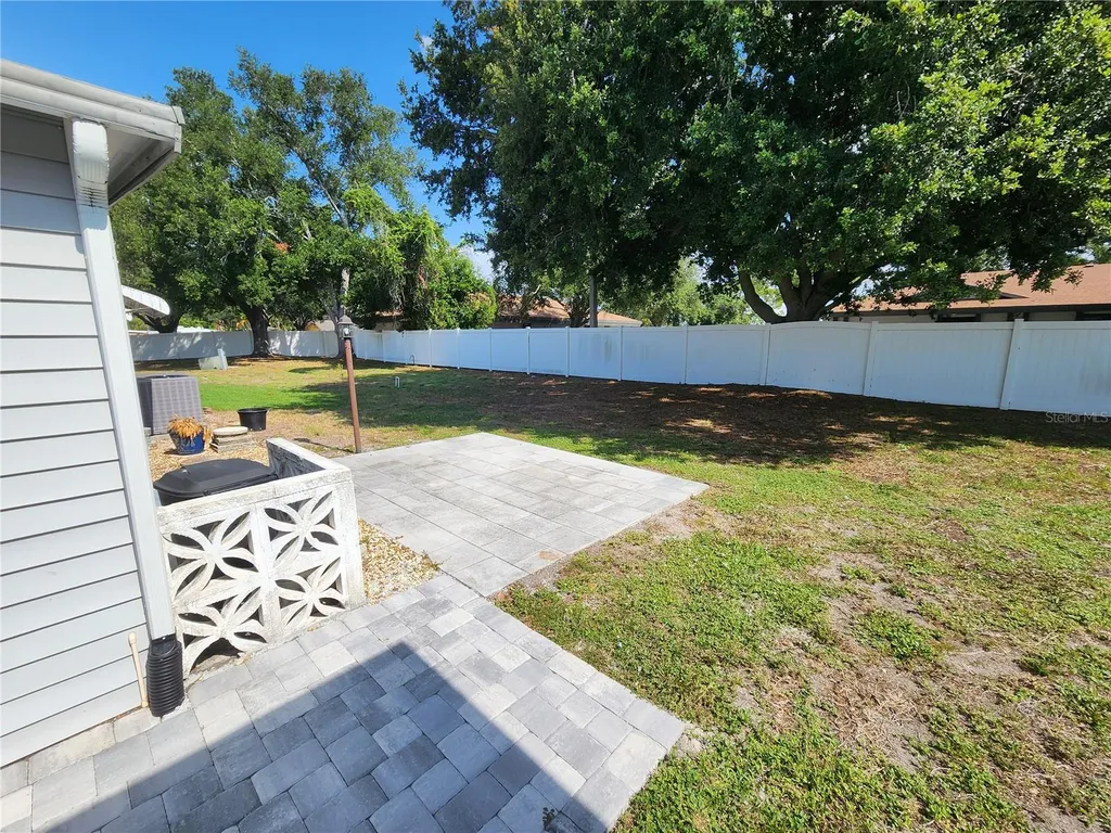 808 53rd Avenue E Bradenton FL 34203