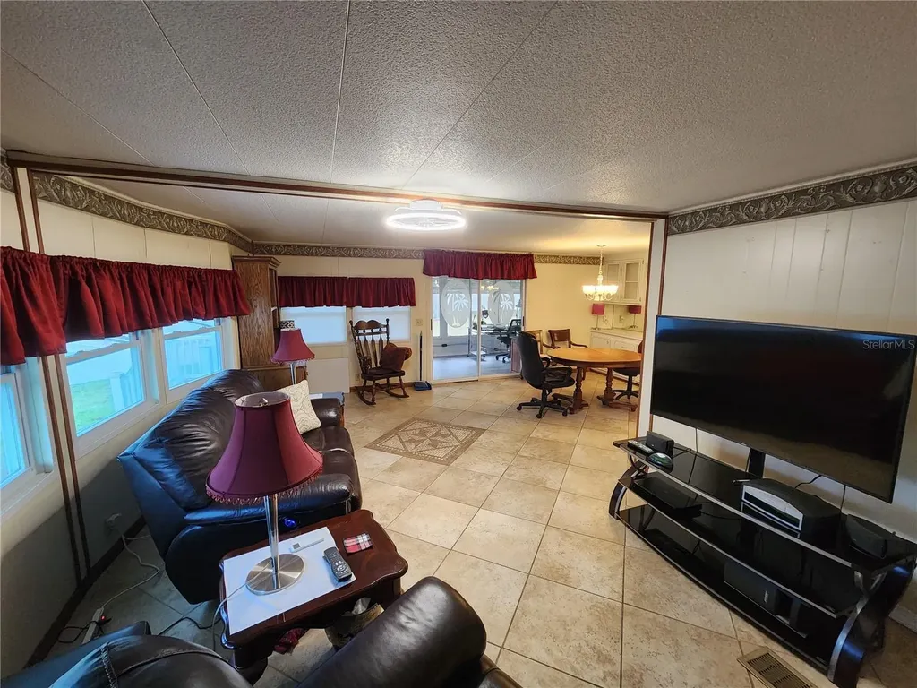 808 53rd Avenue E Bradenton FL 34203